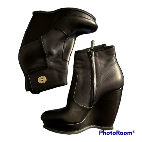 BALENCIAGA BLACK LEATHER WEDGE BOOTS EUC - Picture 7 of 12